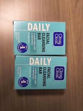 Clean & Clear Facial Cleansing Bar 75g, Cleans Away Dirt & Impurities x 2 bars